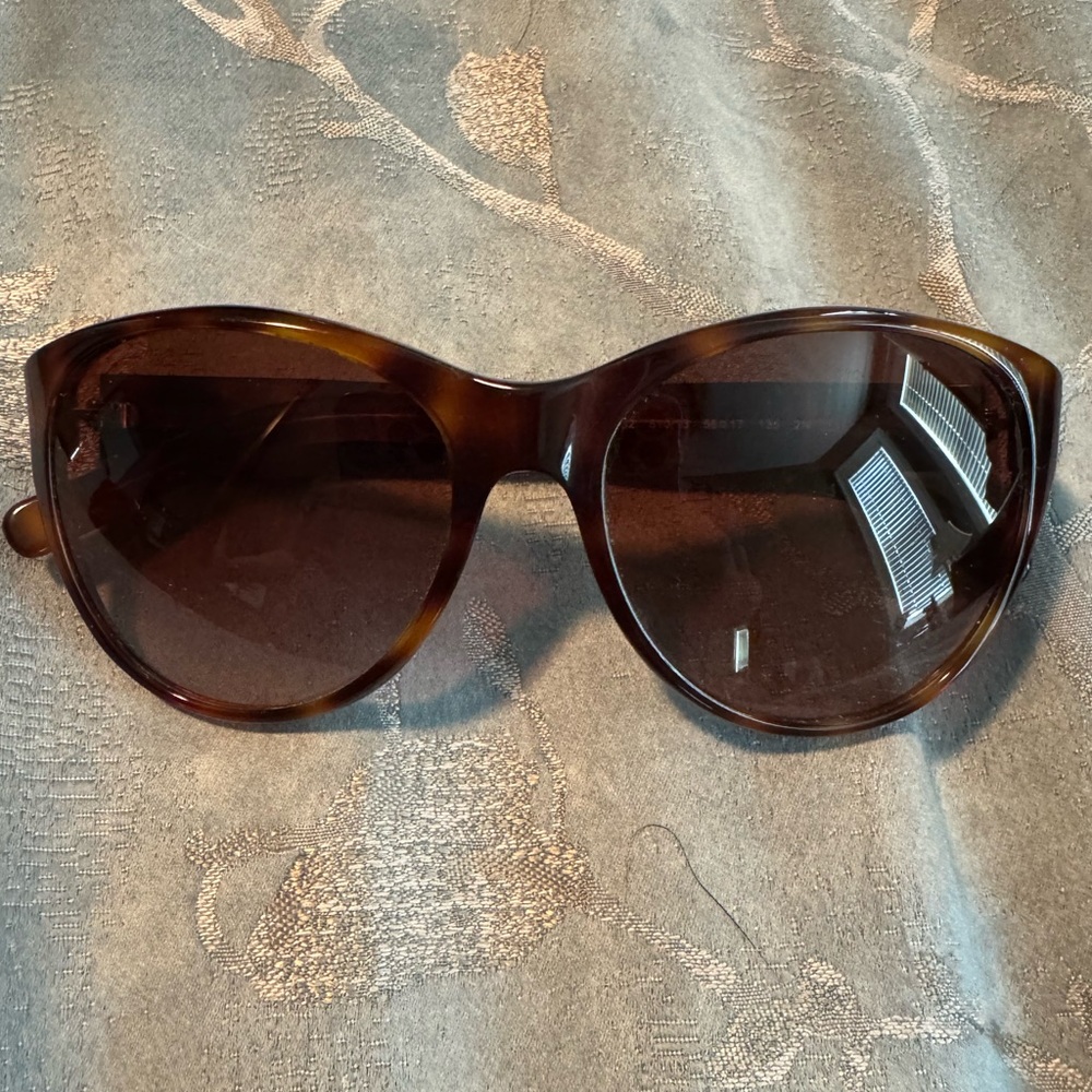 Tory Burch tortoiseshell sunglasses